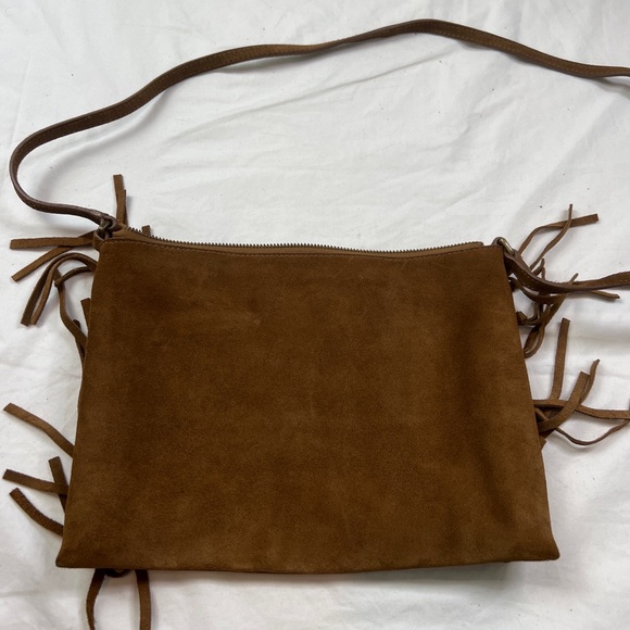UGG Lea Fringe Crossbody Suede Purse with Dust Bag A070822 - Picture 3 of 8